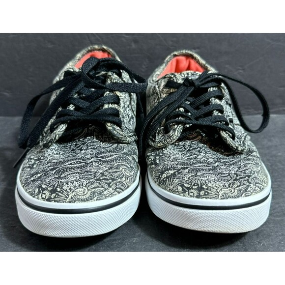 Vans Atwood Low Black Paisley Print Canvas Skate Shoes Women's Size 7 - Picture 2 of 8